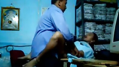 કેટલાય બચ્ચાઓ ઓર્ગીમાં છે, તેમના કન્ટ્સને ખૂબ જ સખત ધક્કો પહોંચે છે